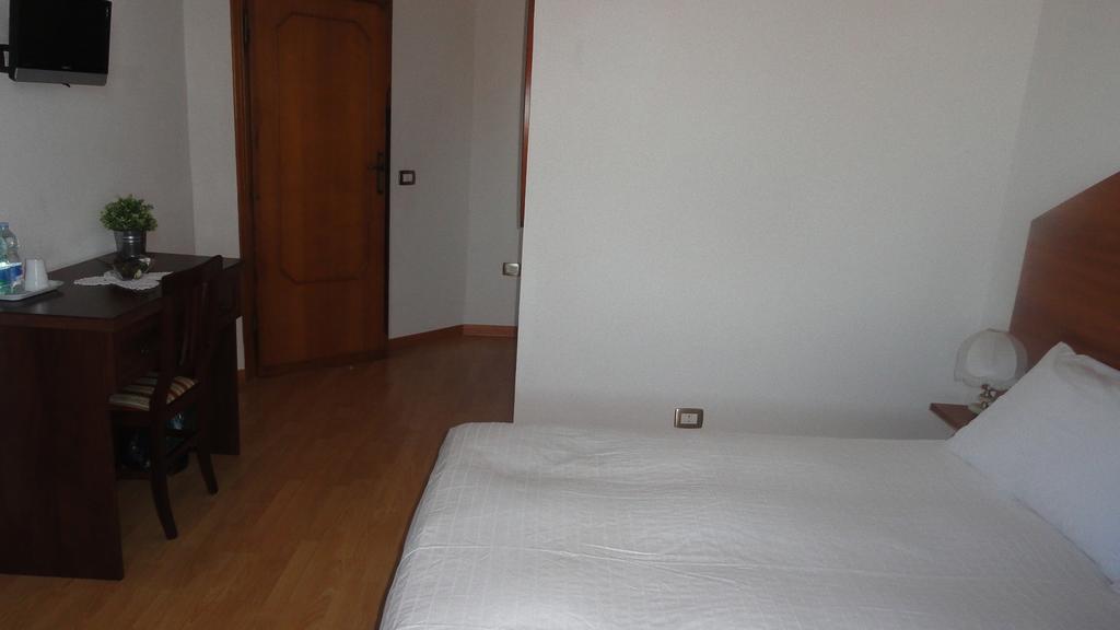 Bed And Breakfast La Corte Degli Ulivi Civitavecchia Zimmer foto