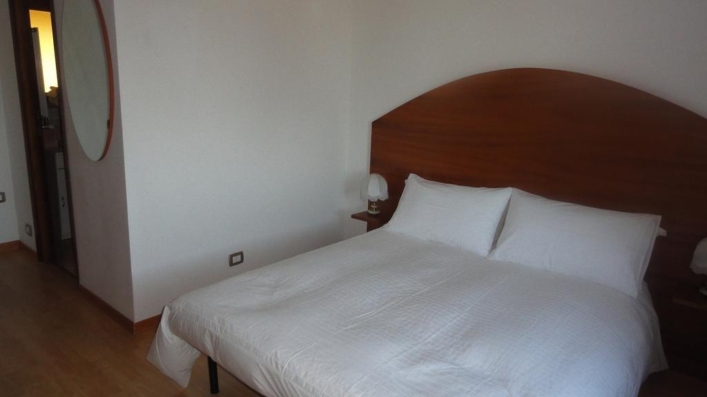 Bed And Breakfast La Corte Degli Ulivi Civitavecchia Zimmer foto